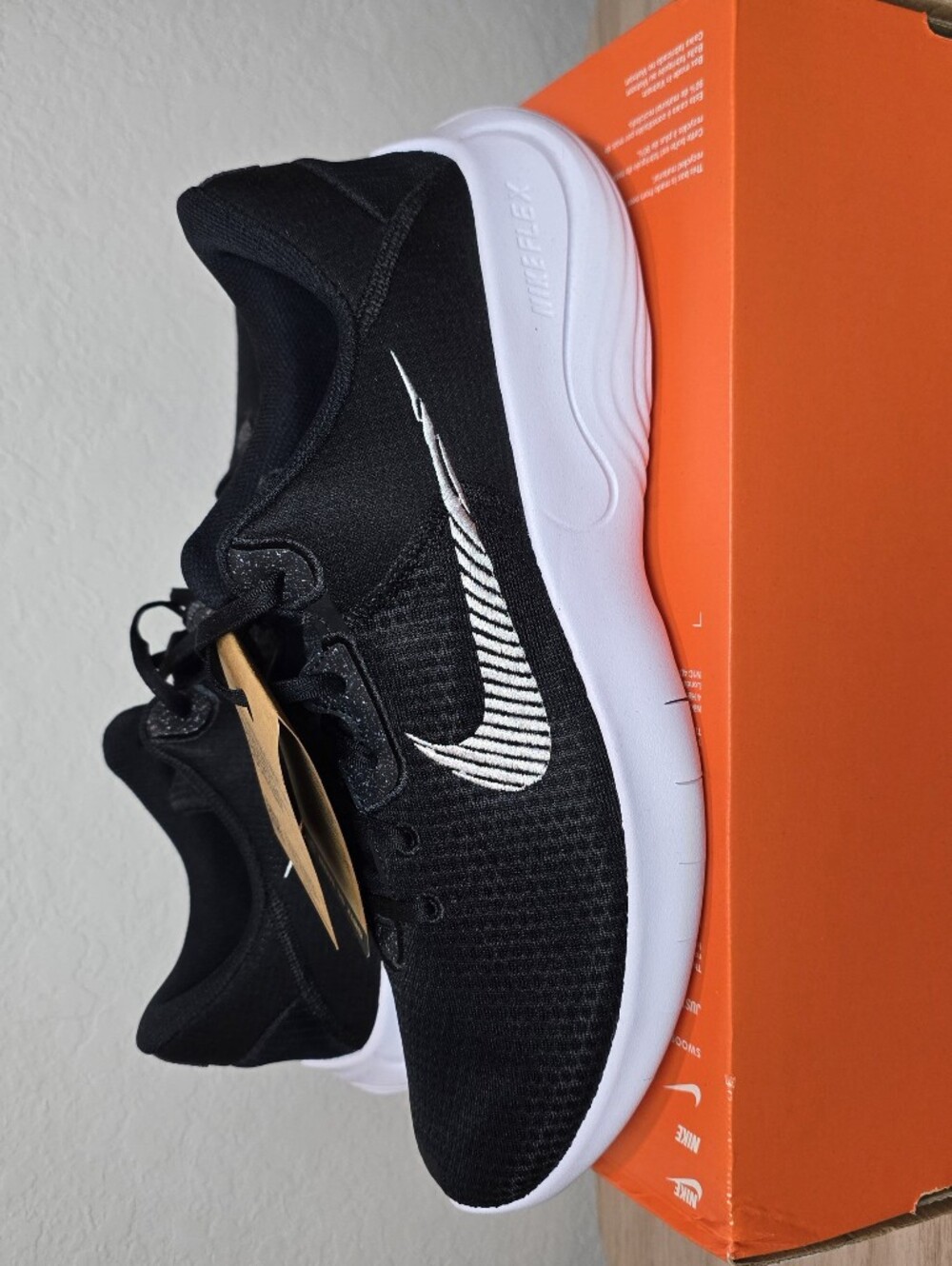 Mens Nike Flex Experience Runner Sneakers Black And White Size 13 New